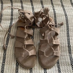 Oldnavy brand new strap gladiator sandals